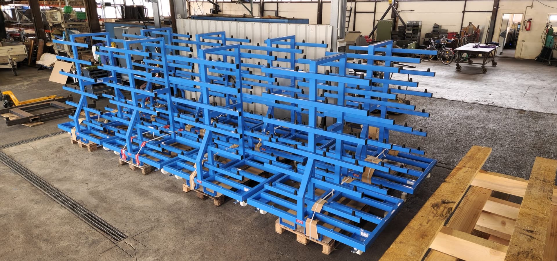 Several lid racks manufactured in the ENITOR workshop